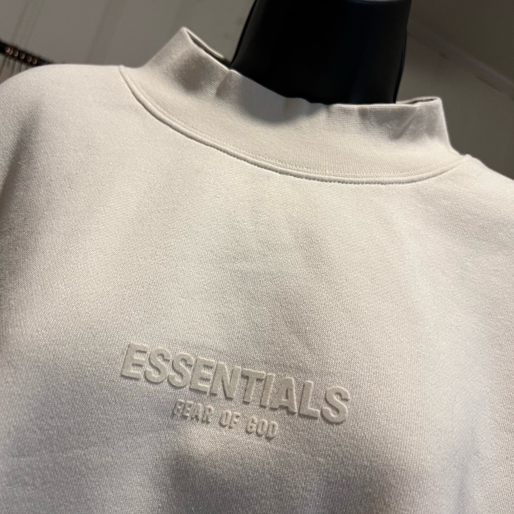 NWT Men’s ESSENTIALS Sweater - Egg Shell/Cream - 2XL - Picture 3 of 12